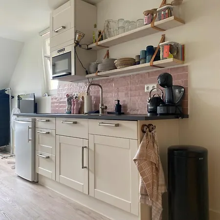 Buissant Des Amorie! Кастрикюм