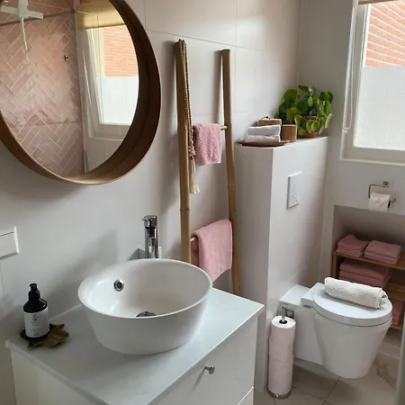 Апартаменты Buissant Des Amorie! *