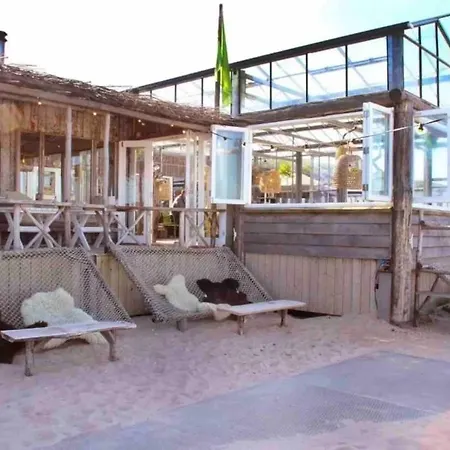 Buissant Des Amorie! Апартаменты Кастрикюм